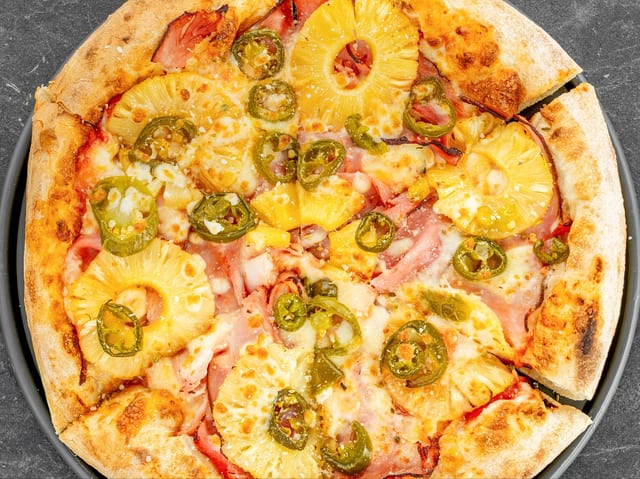 12" Pineapple / Ham & Jalapeno.